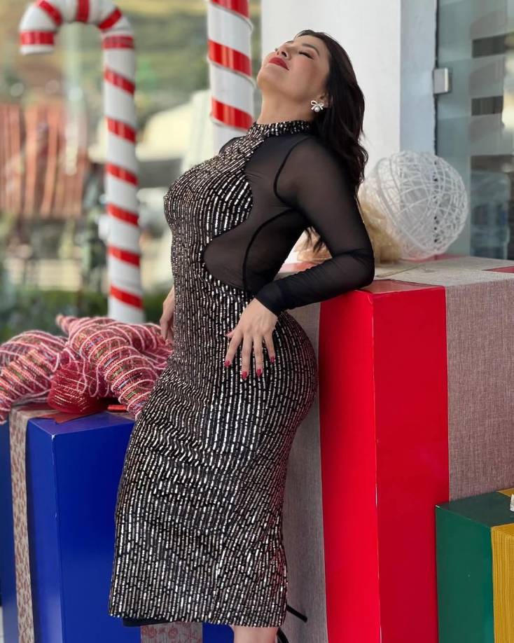 Vale resaltar que Milagro Flores se graduó en la Escuela 20 de Julio, y por eso el cariño a la institución. Incluso ya estuvo presente en una graduación este año. Ella recaudó fondos para los gastos de esta graduación, como un gesto de agradecimiento por todo lo aprendido y vivido en sus años de primaria.