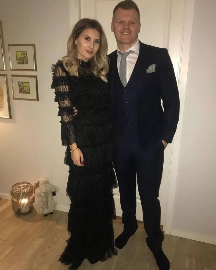 John Arne Riise se casó con Louise Angelica en 2014.