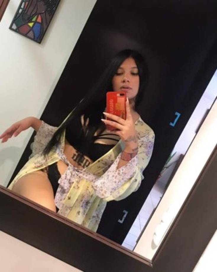 Actualmente, cuenta con 70 mil seguidores en Instagram, red social que le sirve de trampolín para anunciar su contenido de OnlyFans.