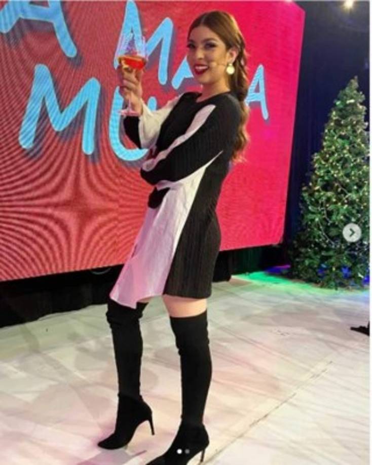 Laura Karolai Meza, presentadora de Televicentro, disfrutó muy alegre la Navidad 2020.