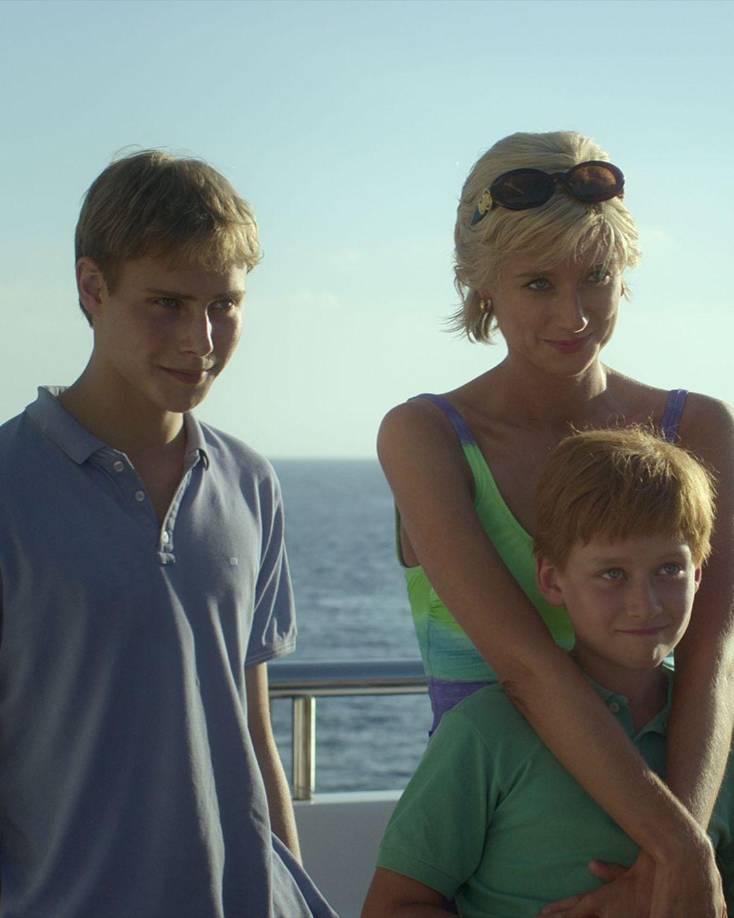 “Para bien o para mal, la gente tendrá mucho que decir sobre estos cuatro episodios. No son horribles (al menos, la interpretación de Elizabeth Debicki de Diana es tan excelente que es un placer verla recibir tanta atención), pero los episodios tercero y cuarto representaron especialmente mi tramo menos favorito de The Corona hasta la fecha”.