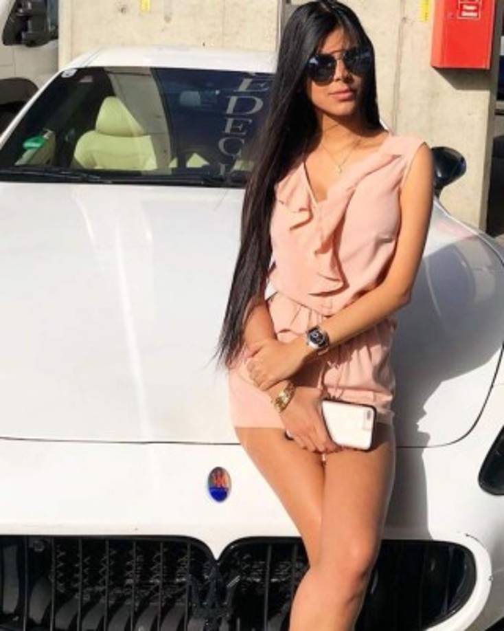 Una de las razones que llevaba a las mujeres a confiar en Pares era el estilo de vida lujoso que ostentaba en sus redes sociales, en donde presumía de viajes, joyas, ropa y automóviles finos.<br/><br/>