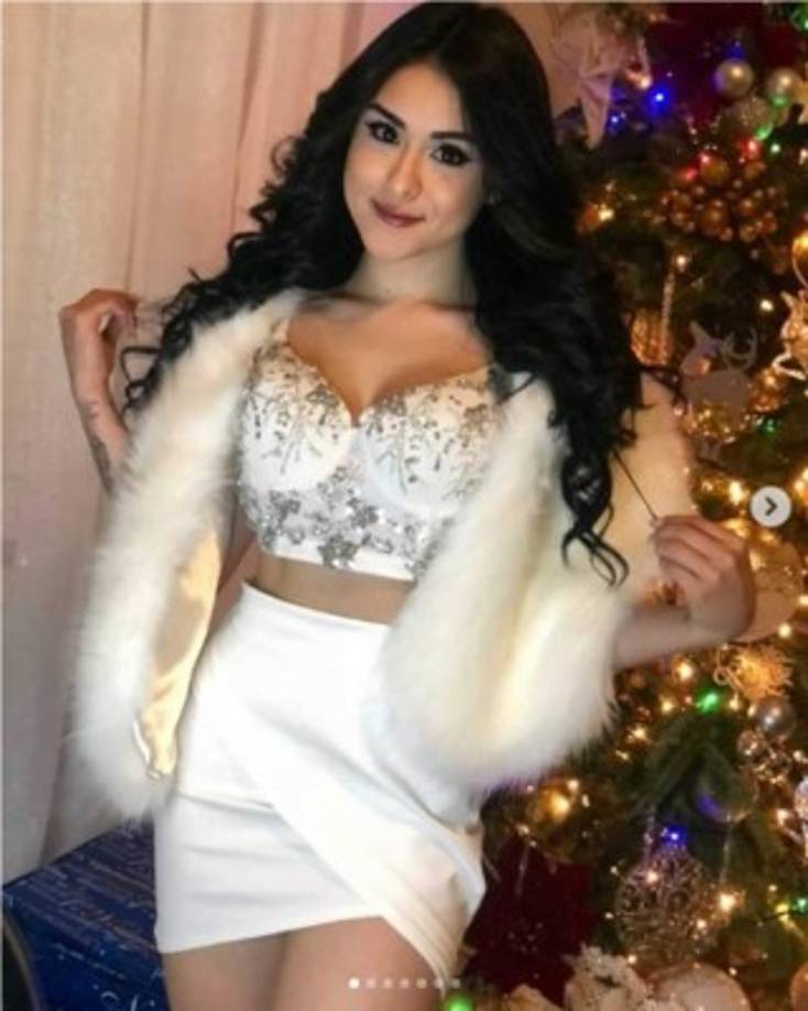 Ónice Flores 'Campanita', bailarina, modelo y presentadora de televisión hondureña, lució muy hermosa en la Navidad 2020.