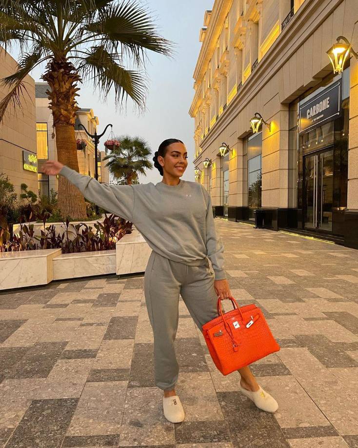 Una de las frases más controversiales por las que ha sido señalada sobre su relación con Cristiano Ronaldo: “No es muy materialista”.