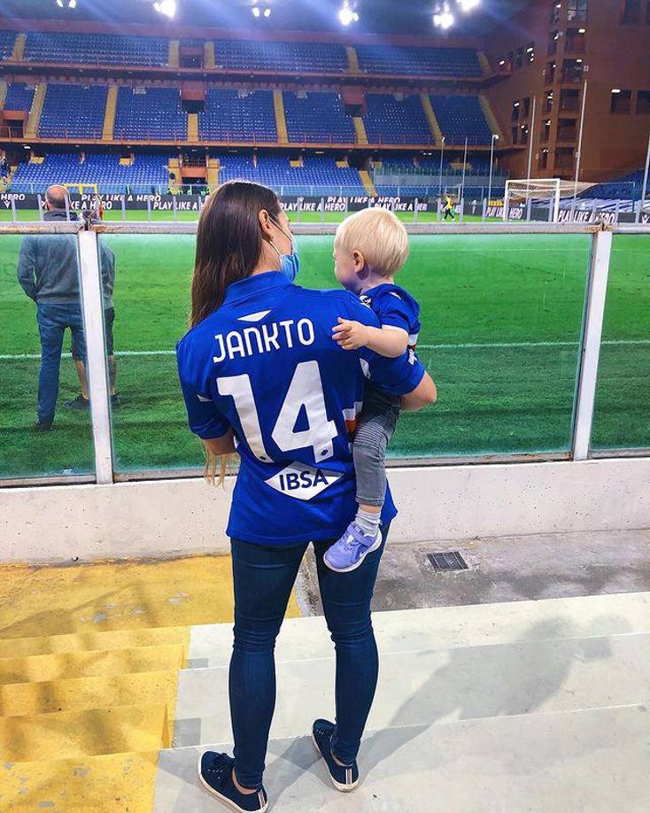 Y continuó: “Quizás solo lo admitieron aquellos que terminaron sus carreras. Todos los demás lo mantienen en secreto”. 