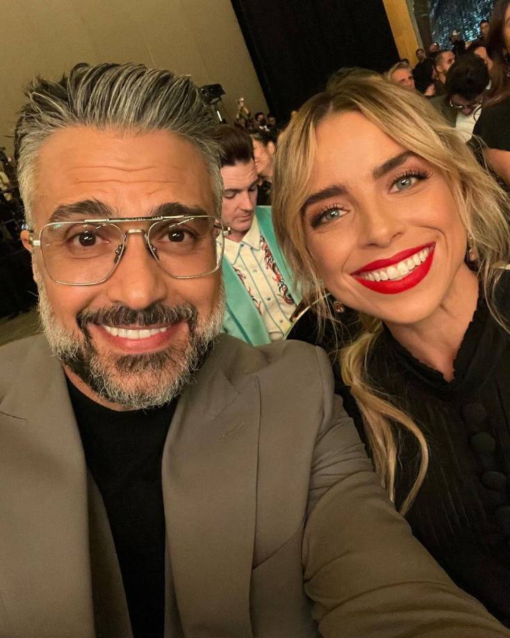 Jaime Camil y Marcela Guirado son los actores que dan vida a Vicente Fernández y Cuquia ya de adultos.