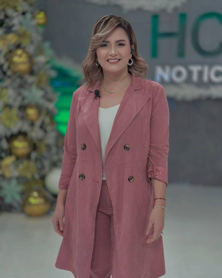 Ya casi en la parte final del video, la catracha dijo contundentemente: “¿Qué rayos me voy a estar esperando si le tengo pánico a las agujas? ¿En qué momento me voy a operar con esa niña (su hija) que le dio una ´mamitis´ que no tienen una idea?”, concluyó. 