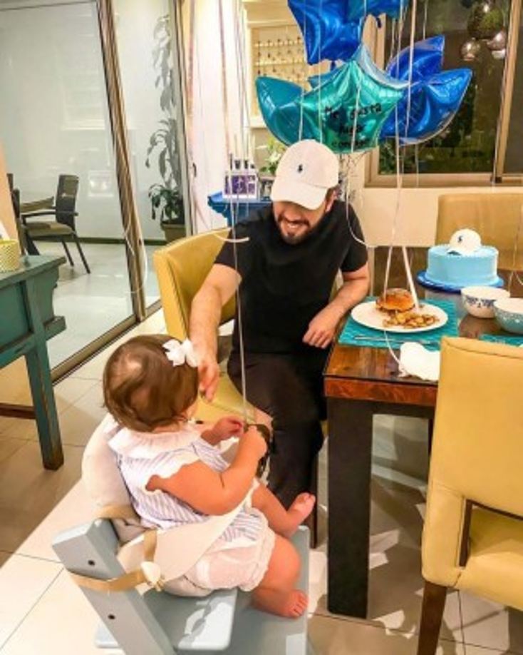 Muchos han mencionado que así se vería su hija Layla en unos años.