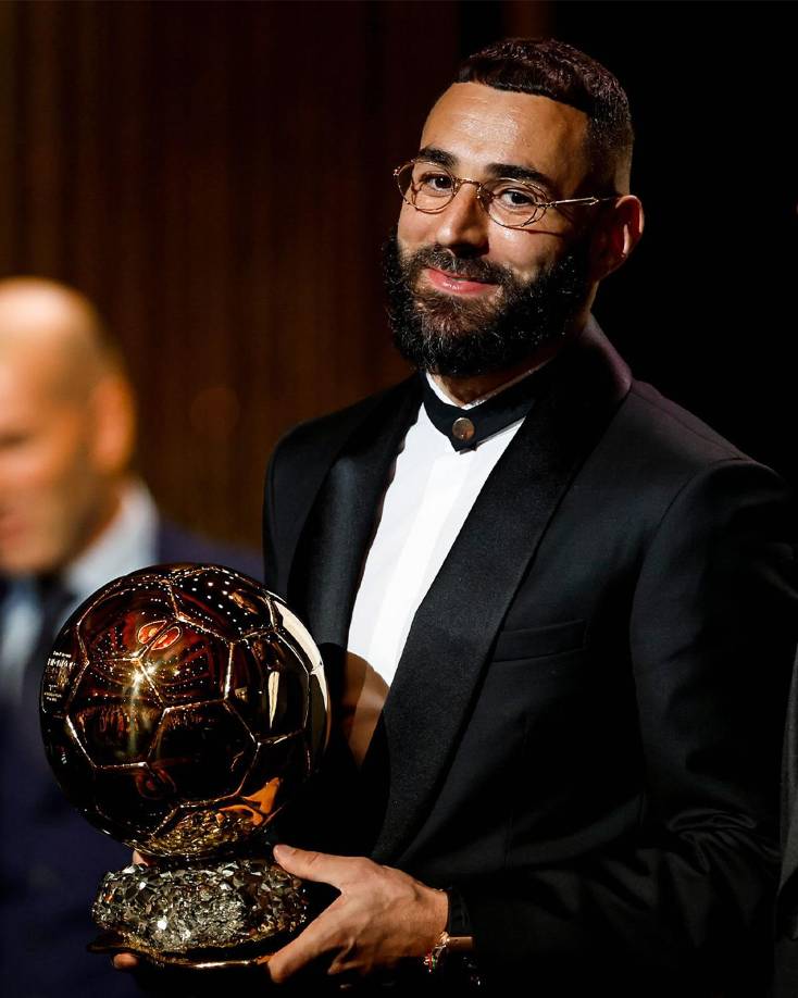 Karim Benzema se convirtió en el quinto futbolista francés en ganar el Balón de Oro tras Raymond Kopa (ganador en 1958), Michel Platini (ganador en 1983, 1984 y 1985), Jean-Pierre Papin (ganador en 1991) y Zinedine Zidane (ganador en 1998).