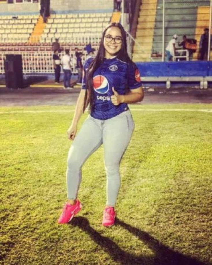 Yuridia se desempeñó en Motagua como volante por la banda izquierda. 