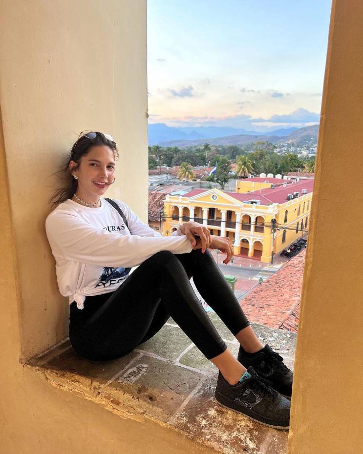 FOTOS: Así fue el recorrido de Luisito Comunica y Arianny Tenorio por Honduras