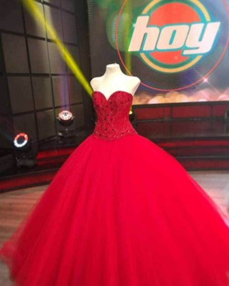 Este es el hermoso vestido que le regalaron en Hoy y que podría lucir en su fiesta el 26 de diciembre.