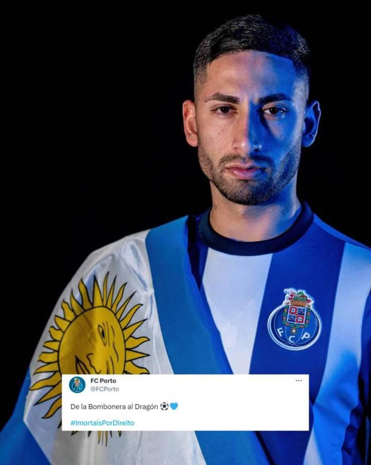 Alan Varela llegó a Portugal y firmó su contrato con el Porto hasta junio del 2028. El club le dio la bienvenida bajo el eslogan “Argentina vuelve a Porto” y le tiró un centro a Boca.