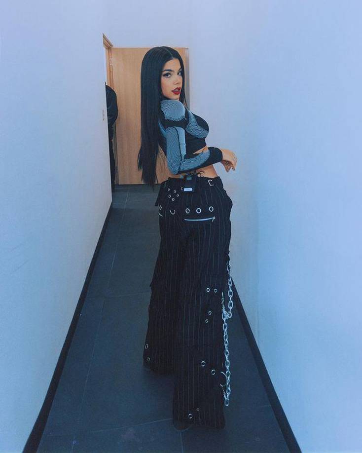 Así es Kenia Os, la bella cantante mexicana que habría flechado a Vinicius. 