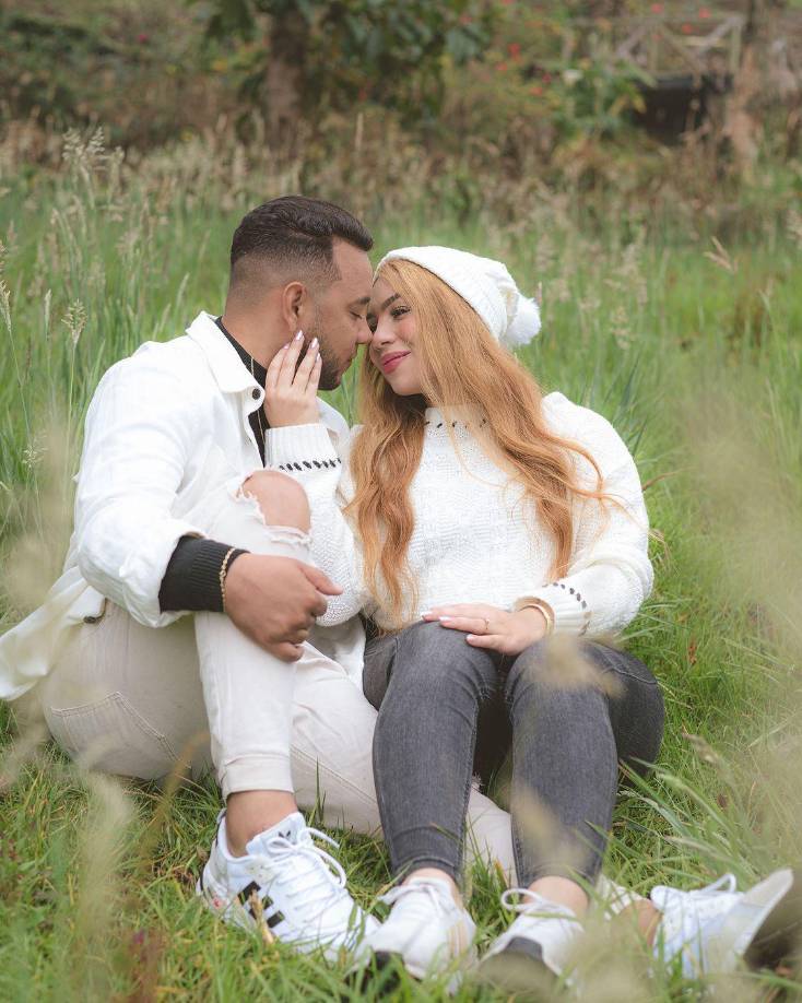 “Al parecer, los tubos de desagüe estaban cubiertos de hojas secas y restos de basura. Al llover, el agua no tuvo por dónde salir y colapsó la estructura de concreto”, dijo Petra Romero, directora de la Oficina de Gestión de Riesgo del Cesar.