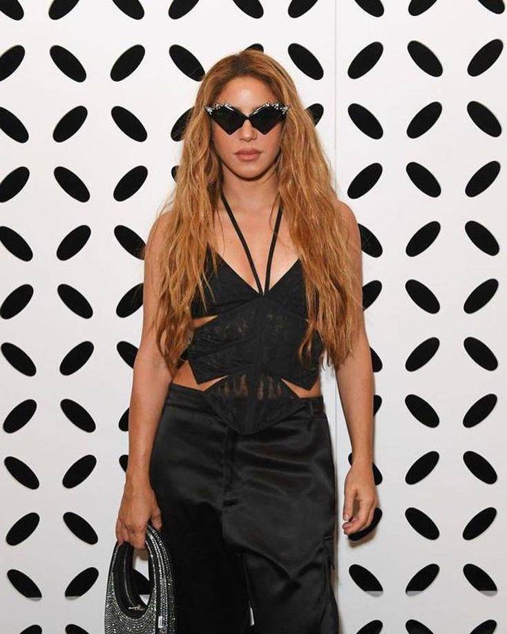 También se mencionaba a la colombiana Shakira, pero tampoco figuró en la lista de de los que actuarán en la presentación de Messi.