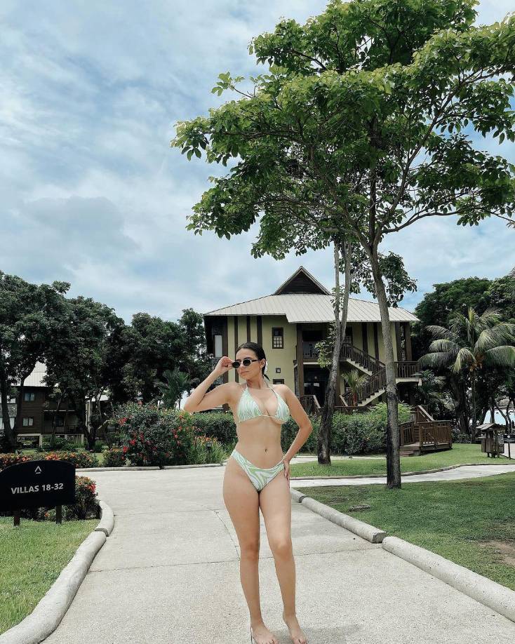 Cesia Montoya ha colaborado para diferentes marcas, tiendas de ropa y empresas, las cuales se decantan por su imagen y carisma. 