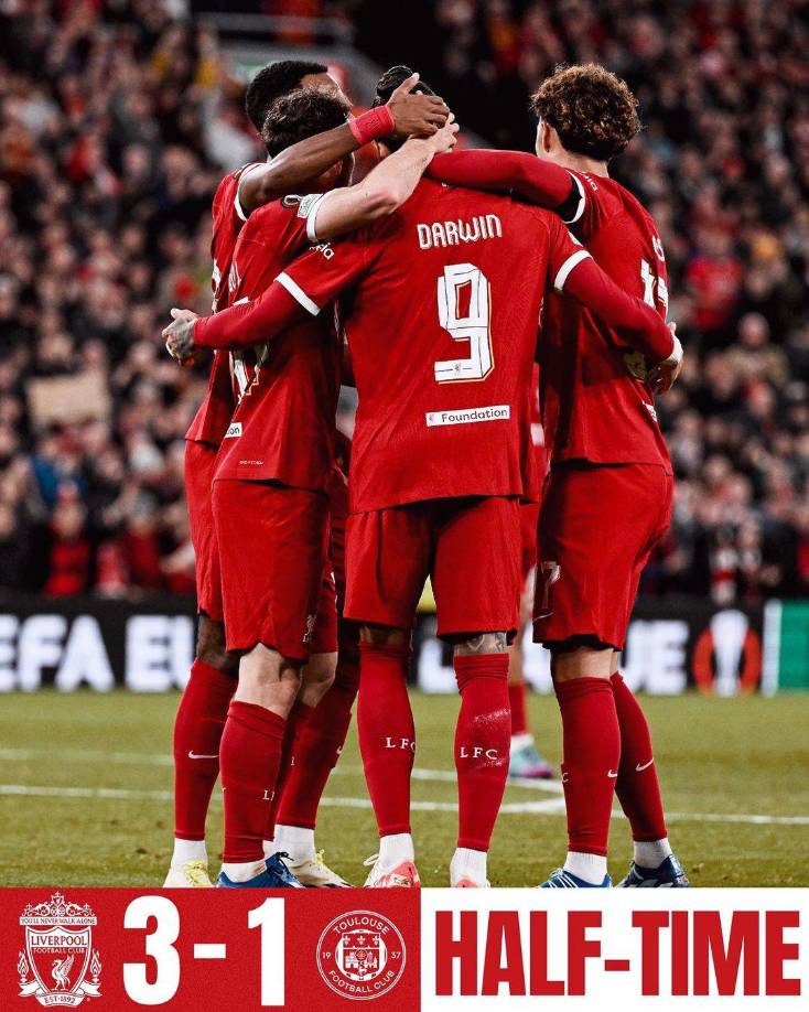 “Esperamos fervientemente que el asunto se resuelva de forma segura y lo antes posible (...) Mientras tanto, el bienestar del jugador seguirá siendo nuestra prioridad inmediata”, añadió el club.