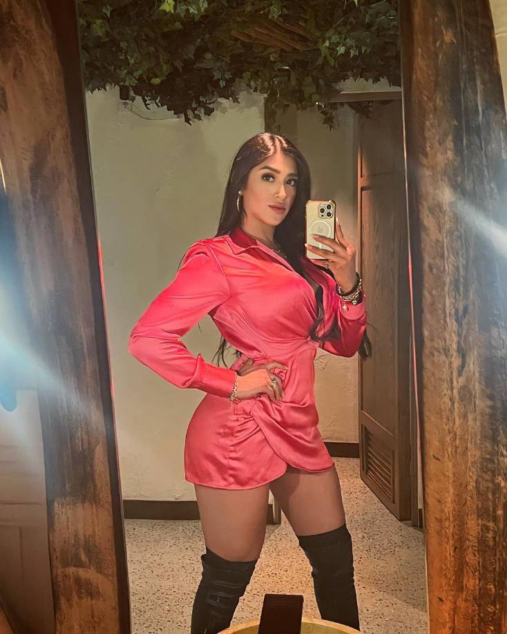 La bella sinaloense también tiene una cuenta en Instagram.