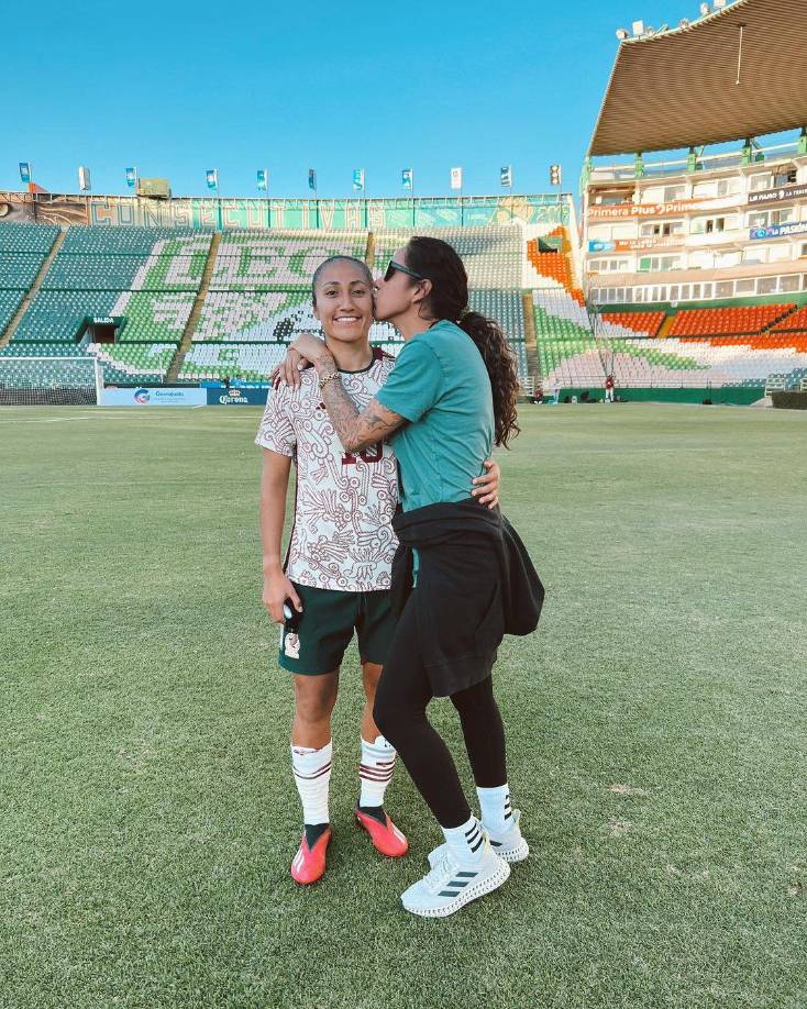 Las jugadoras se conocieron en el 2009 en una concentración de la Selección femenil Sub 20 y a partir de ese momento vivieron muchos momentos juntas.