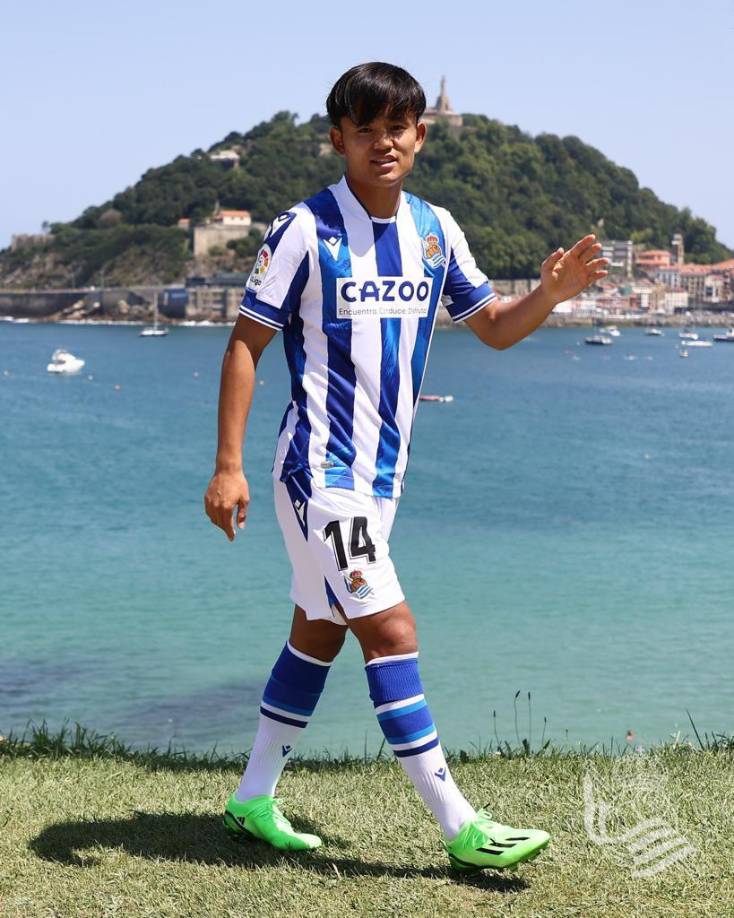 OFICIAL: El japonés Take Kubo deja las filas del Real Madrid y es nuevo jugador de la Real Sociedad. Llega a San Sebastián hasta 2027 en una operación en la que el Real Madrid se guarda el 50% de una hipotética venta, con la posibilidad de recomprarlo durante este periodo de cinco años.