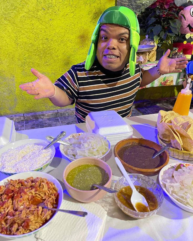 Sin embargo, no todo puede salir bien con Medio Metro, pues el lucrar con una marca registrada podría meterlo en problemas legales y ya existen rumores de que Florinda Meza podría preparar una demanda en su contra.