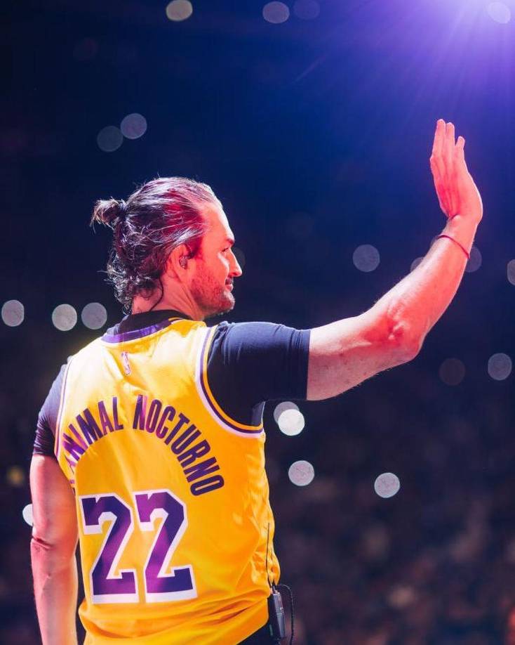 Ahora los papeles se han invertido, aparecen hombres cayéndose o haciendo cosas en las que salen mal parados con “Tú serías el hombre perfecto”.