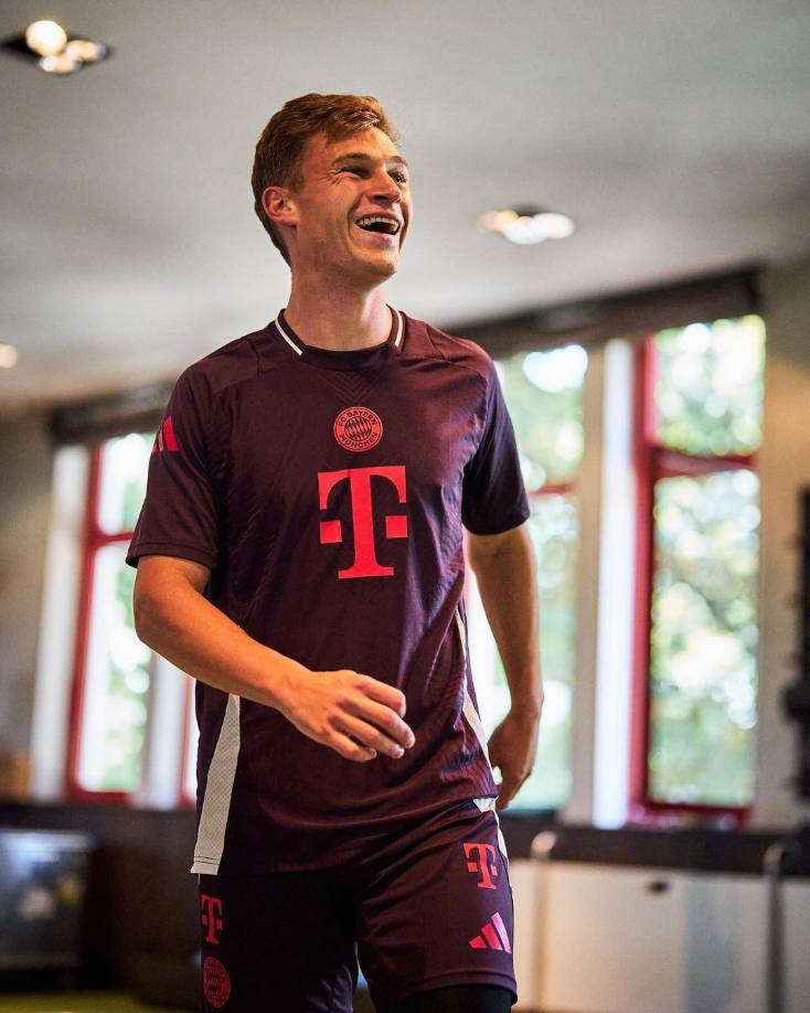 Joshua Kimmich rechaza al PSG y el alemán cumplirá su contrato con el Bayern de Múnich con opción de ampliarlo.
