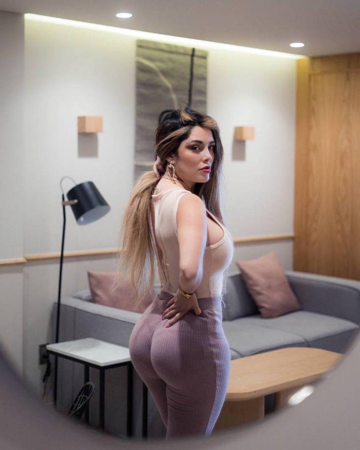 “Wanda, desde el año 1986 el Tri no llega a Cuartos de Final, ¿qué mensaje motivaciones le dejas al portero Guillermo Ocha para que este año logre esa hazaña?”,se le consultó a la modelo de OnlyFans.