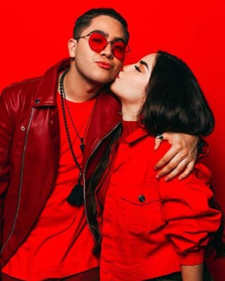 En el canal 'Jukilop' la pareja demuestra su amor y a través de sus videos cuentan como inició su historia como pareja.