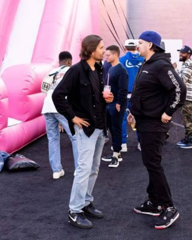 En lugar de apostar por el ejercicio físico para abordar sus problemas de sobrepeso, él ha preferido centrarse en adquirir hábitos de alimentación saludables, y solo entrenaría con un coach personal de manera puntual.