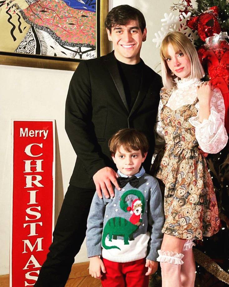 Julián Figueroa estaba casado desde el 2017 con Ime Garza-Tuñón y tenían un hijo pequeño llamado José Julián, a quien Maribel Guardia ha presumido en sus redes sociales.