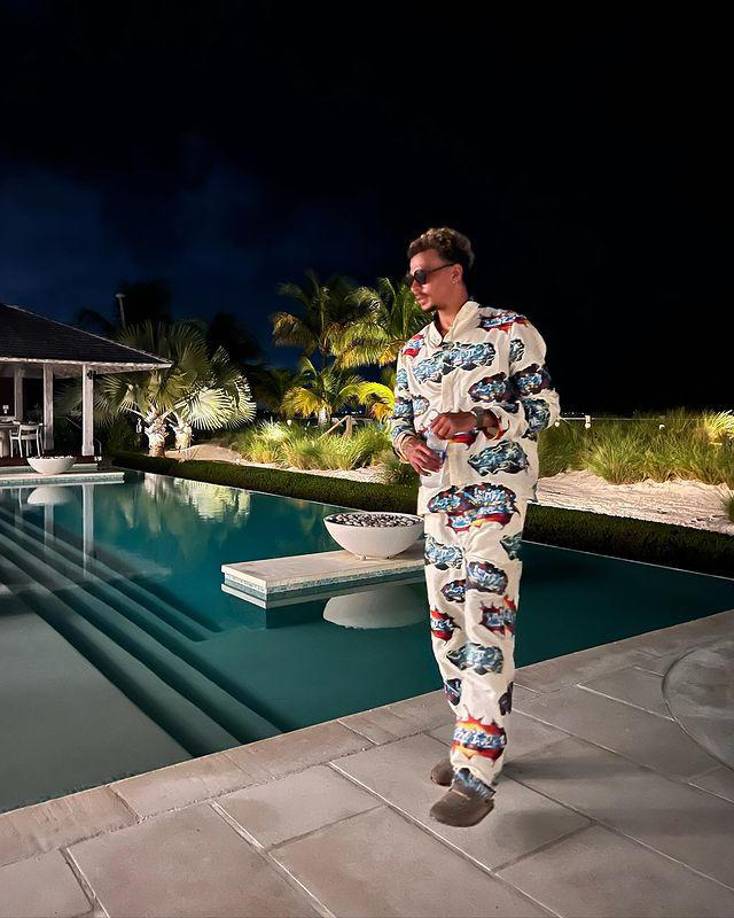 Actualmente, el futbolista se está recuperando de una lesión. Dele Alli tuvo que pasar por el quirófano por un desgarro muscular.