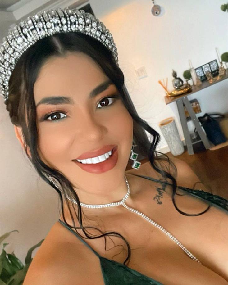 Tras la difusión del video Lizka Mayte se mostró su molesta.