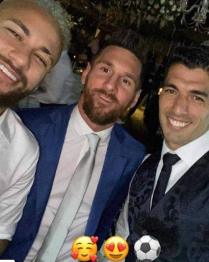 La MSN se volvió a juntar, solo que en esta ocasión en la renovación de votos del uruguayo Luis Suárez. Neymar presumió de esta manera el reencuentro.