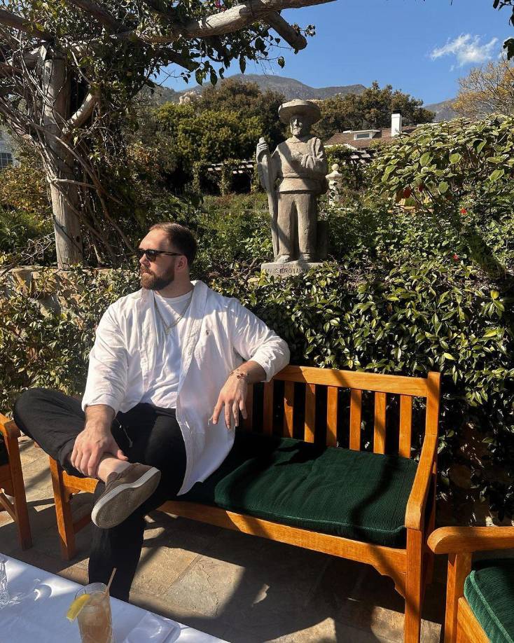 A través de Instagram, Josh Ball escribió: “La confianza de los inocentes es la herramienta más útil del mentiroso”, acompañado de un fondo negro.