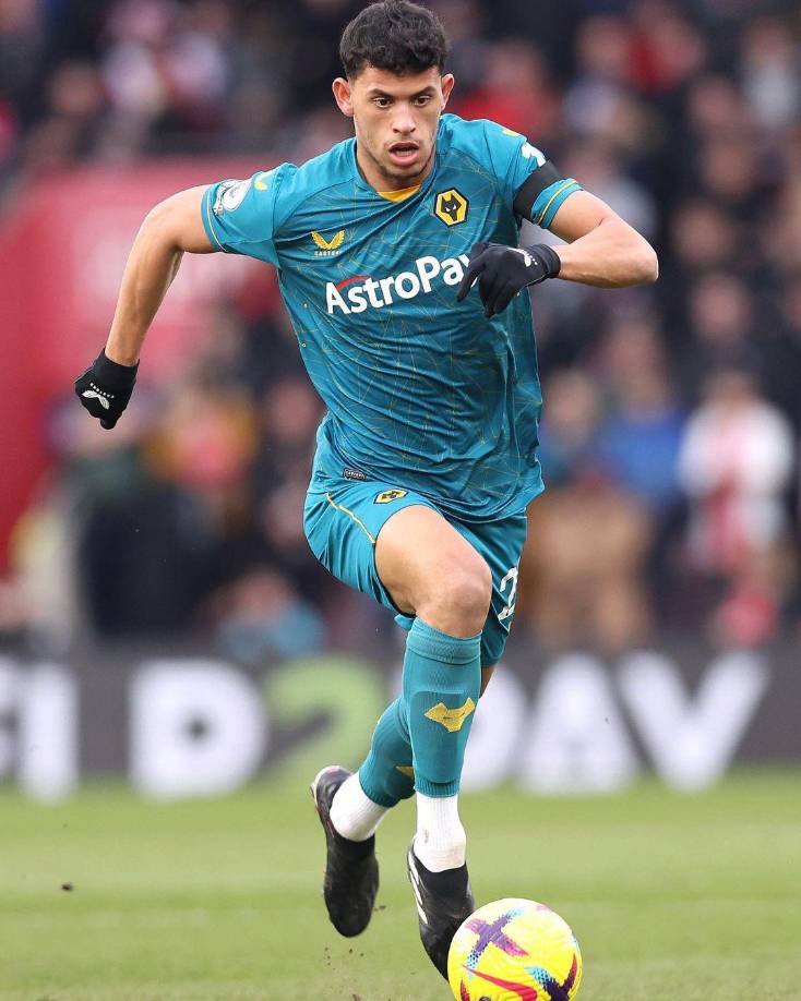El entrenador de los Wolves, Gary O’Neil, ya había desvelado el traspaso el jueves, decepcionado de que el internacional portugués (11 partidos) hubiera faltado al entrenamiento para forzar su salida.