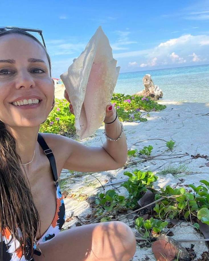 La mujer del entrenador del Victoria compartió en sus redes sociales los bellos momentos que pasaron en Cayos Cochinos.