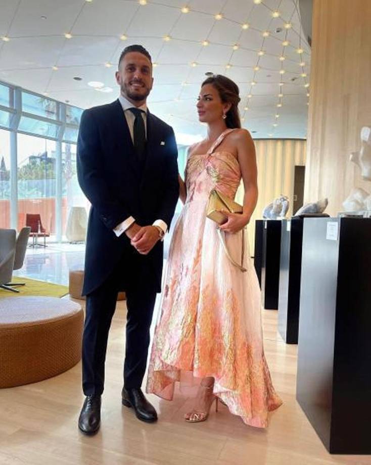 Koke Resurrección , jugador del Atlético de Madrid, asistió con su esposa Beatriz Espejel Jiménez.
