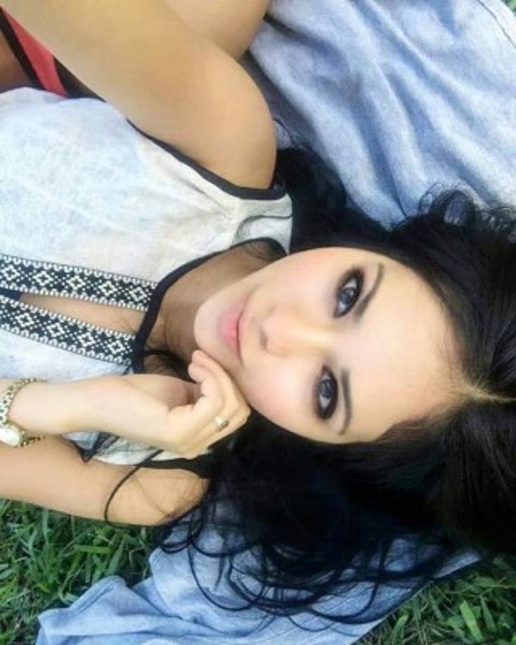 La joven hondureña es muy activa en las redes sociales y roba suspiros con su belleza.