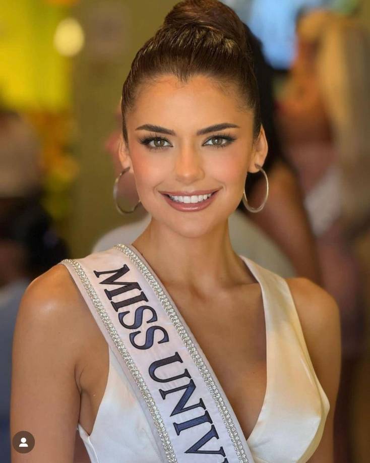 ¿Quién es Tatiana Calmell? El pasado mes de junio Tatiana Calmell, de 29 años, fue coronada como la nueva Miss Perú Universo en un evento celebrado en la Plaza Grau en el Callao.
