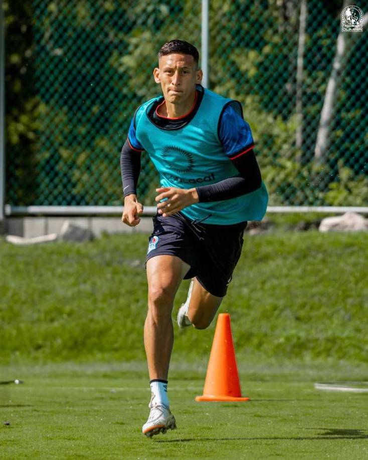 Lateral derecho: Axel Jamir Maldonado