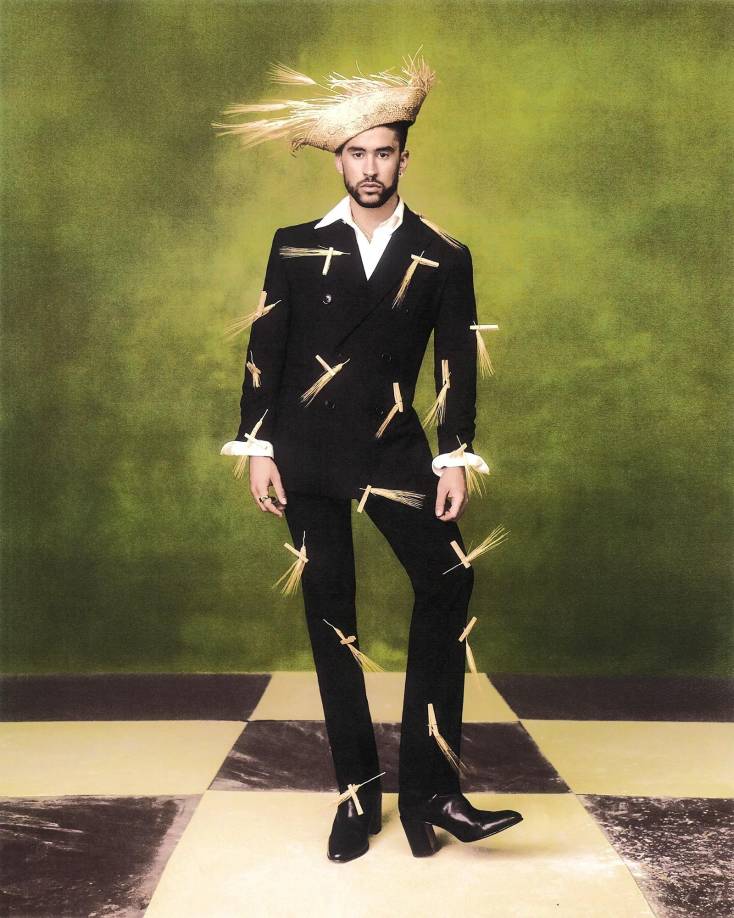 Después de la última parada, Martínez lanzó otro álbum: la obsesión crítica cultural <i>Un Verano Sin Ti, </i>una fiesta en la playa empapada de sexo con una racha de resistencia política. Luego, se embarcó en una segunda gira en 2022, The World’s Hottest, rompiendo el récord de mayor recaudación de Ed Sheeran (aunque Taylor y Beyoncé pueden superarlos a ambos este año). Luego encabezó Coachella , el primer artista latino de la historia. En algún lugar de todo esto, está Kendall Jenner .