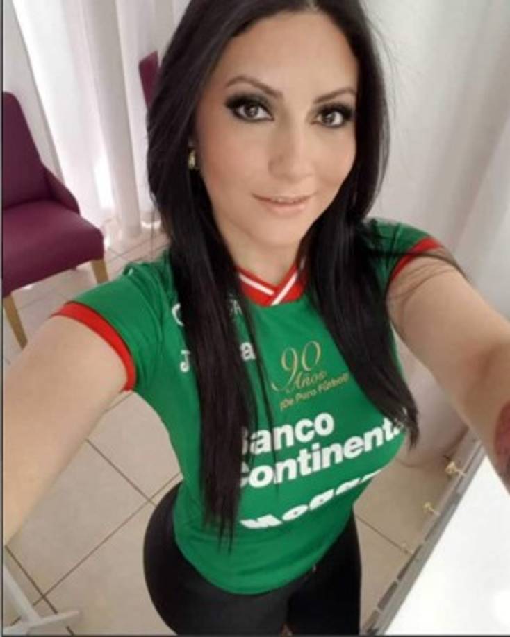 Ariana ha estado trabajando con el equipo del que es seguidora, el Marathón, en el área de mercadeo.