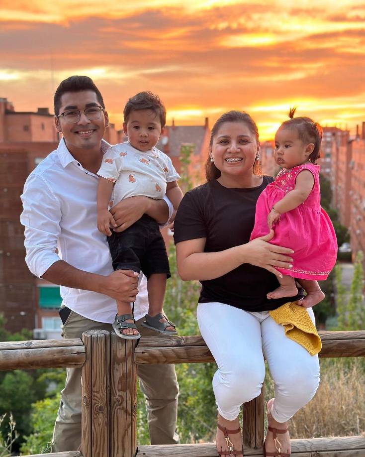 Actualmente Kike asegura vive muy bendecido junto a su bella esposa y sus 2 hijos. 