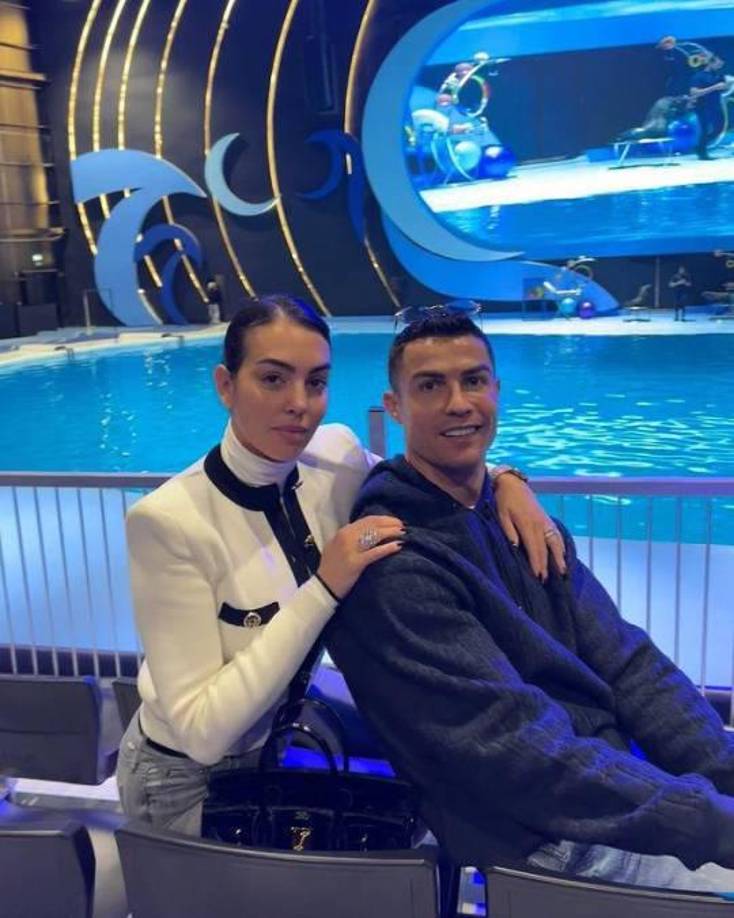 Fue en 2016 cuando CR7 conoció de nuevo el amor, se trataba de una desconocida, quien se convirtió más adelante en la madre de dos de sus cinco hijos.