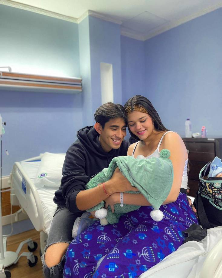 El joven tiktoker agregó además en su publicación que su bebé “está sano, guapo y bien grandote”.