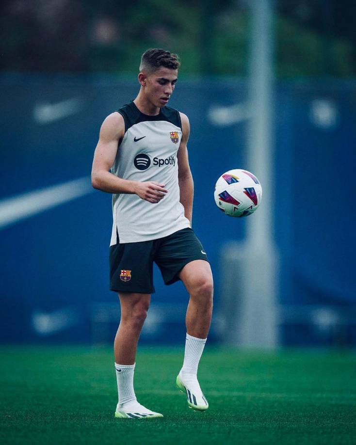  En la campaña pasada, Fermín estuvo cedido en el Linares, en donde marcó 12 goles y dio 4 asistencias en 40 partidos.