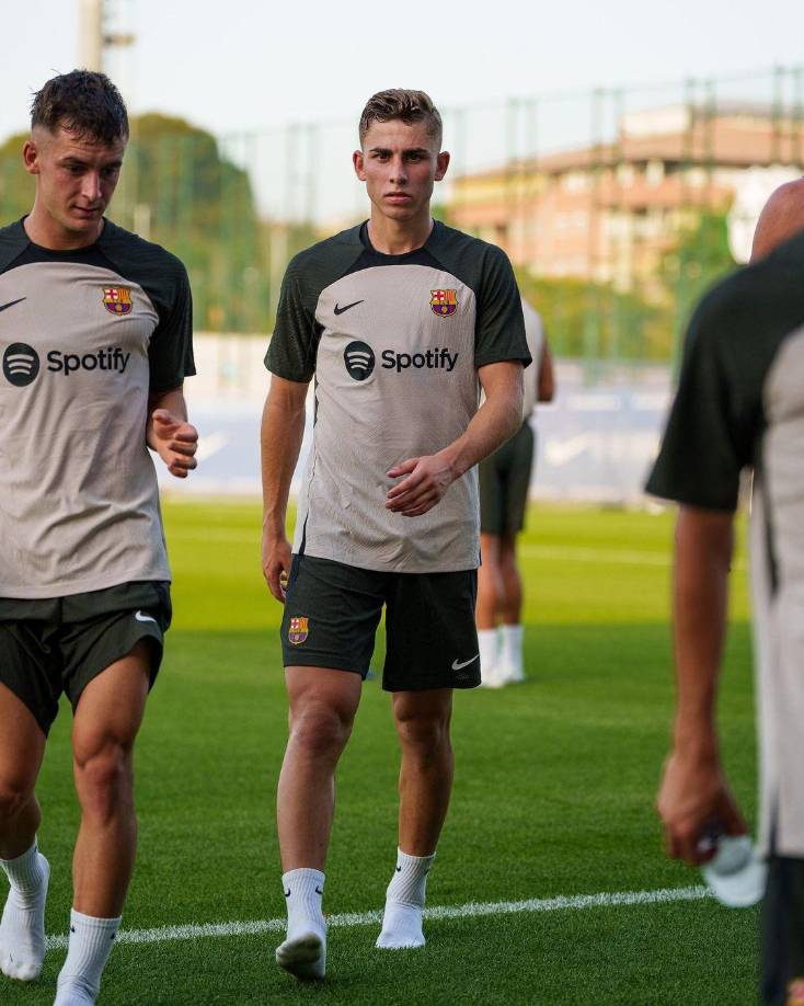 Xavi Hernández le ha dado la confianza. En el duelo ante el Arsenal disputó varios minutos y ante los blancos ingresó en el segundo tiempo, para demostrar su calidad.