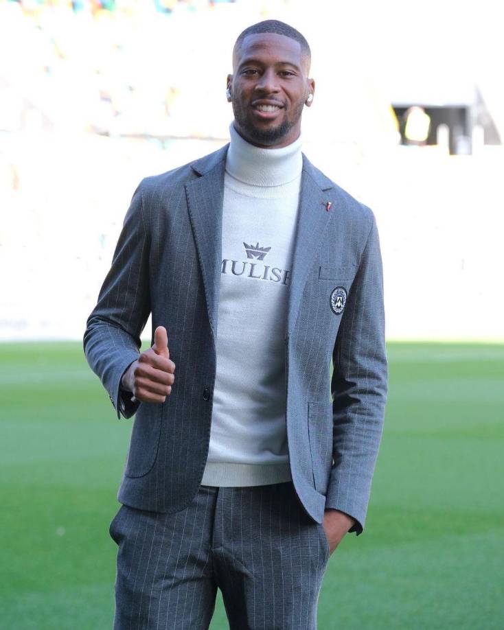 Antes de ser fichado en la Premier League, el portugués trabajó en un famoso restaurante, con el fin de llevar dinero a su casa.